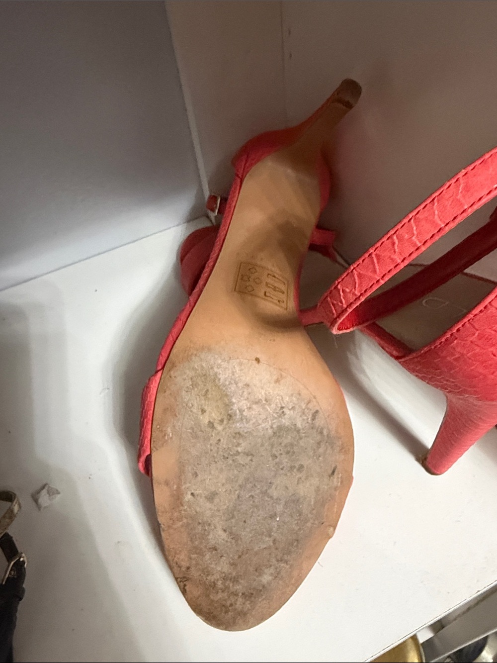 Shoes - Picture 4 of 5